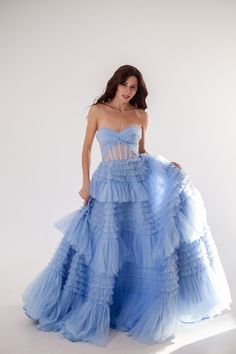 Fitted Blue Ball Gown With Tulle Skirt, Blue Tulle Ball Gown For Prom, Blue Tulle Prom Evening Dress, Blue Tulle Skirt Prom Gown, Blue Prom Gown With Tulle Skirt, Blue Tulle Skirt Gown For Prom, Off-shoulder Tulle Ball Gown For Gala, Blue Tulle Ball Gown With Sweetheart Neckline, Blue Tulle Evening Dress For Prom