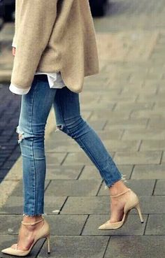 blue jeans nude pumps Weekend Mode, Style Désinvolte Chic, Estilo Hippie, Bohol, Mode Casual, Looks Street Style, Minimal Chic, Mode Inspo, 가을 패션