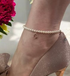 🔰 Looking for the perfect "Something Blue" for the bride❓ 🎨 Introducing the Something Blue Swarovski Pearl Anklet with Rose Gold Dangling Heart Charm - a beautiful accent to complete her bridal ensemble. Featuring 4mm Swarovski crystal pearls and a stunning Cubic Zirconia rose gold heart charm, this anklet adds a touch of elegance and a hint of blue to her special day. 🎁 Ideal as a bridal gift from mom, or a thoughtful addition to a bridal shower or wedding party, this handcrafted anklet is a Bridal Anklet, Jewelry Bride, Charm Anklet, Heart Anklet, Pearl Anklet, Wedding Day Jewelry, Rose Gold Charms, Rose Gold Heart, Custom Bridal