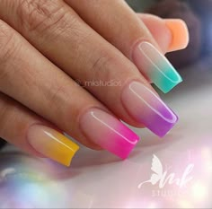 Ombre Gel Nails, Unghie Sfumate, Lilac Nails, Pretty Nail Colors, Tropical Nails, Diy Acrylic Nails, Nude Nail Designs, Beauty Nails Design, Pretty Nail Art Designs