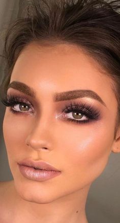 Natural Makeup For Green Eyes, Aesthetic Eyeshadow, Dramatic Bridal Makeup, Makeup For Prom, Glam Bride Makeup, Eyes Step By Step, Makeup For Small Eyes, Makeup Euphoria