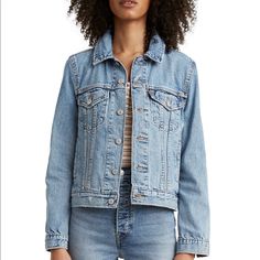 Distressed Look. Classic Style Denim Jacket Fur Lined Denim Jacket, Style Denim Jacket, Lined Denim Jacket, Distressed Jean Jacket, Vintage Denim Jeans, Denim Trucker Jacket, Vintage Levis Jeans, Classic Denim Jacket, Jean Jacket Women