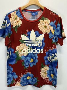 Womens Red Floral Graphic Adidas Trefoil Tshirt Sz S VGUC Active Workout. Floral Print Crew Neck Top For Streetwear, Red Cotton T-shirt With All Over Print, Adidas Red Short Sleeve T-shirt, Streetwear Floral Print Crew Neck T-shirt, Red Cotton Top With All Over Print, Red Sports T-shirt For Spring, Red Sports Top With All Over Print, Red Adidas Short Sleeve T-shirt, Red Adidas Crew Neck T-shirt