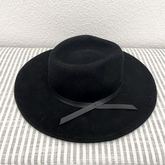 New, No Tags. Never Worn Black Wide Brim Felt Hat For Everyday, Casual Black Fedora For Everyday, Everyday Black Brimmed Felt Hat, Everyday Black Brimmed Fedora, One Size Black Hat For Fall, Black Brimmed Fedora For Everyday, Black Felt Hat With Short Brim For Everyday, Black One Size Hats For Fall, Black Fedora With Curved Brim For Everyday