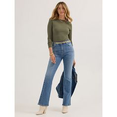 A new take on an old favorite, the Lee® Women’s High Rise Bootcut jeans are reimagining the bootcut for a whole new era. Starting with the details, these denim darlings come with a high-waist and our classic five-pocket design for a classic look that never goes out of style. Made from a soft cotton, these soft bootcuts breathe new life into every look. 99% Cotton, 1% Elastane. Set Free. 26 W / 33 Inches (M). Chic Flare Jeans For Fall, Trendy Medium Wash Flare Jeans For Fall, Chic Flare Jeans With Five Pockets For Fall, Trendy Fall Flare Jeans In Medium Wash, Trendy Fall Medium Wash Flare Jeans, Chic High Rise Flare Jeans For Fall, Chic Flare Jeans With Frayed Hem For Fall, Set Free, High Rise Bootcut Jeans