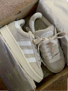 Pretty Sneakers, Adidas Campus 00s, Back To School Shoes, Adidas Shoes Women, Cute Nike Shoes