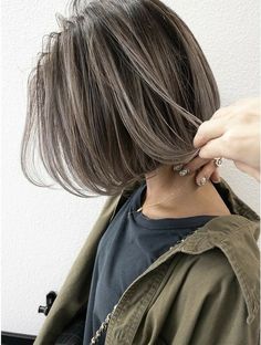 Medium Length Hairstyle, Haircuts For Ladies, Korean Hair Color, Hair Arrange, Trendy Hairstyle, Short Bob Haircuts, Short Hair Color, Hair Inspiration Color