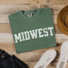 Midwest Varsity Style Tshirt, Simple Midwest Comfort Colors Tee .: The relaxed fit keeps the wearer comfy in both casual and semi-formal settings while the crew neckline delivers that classic, neat style which makes it perfect for accessorizing. What's more, the pre-shrunk fabric ensures a consistently great fit. .: Made using 100% US cotton that is ethically grown and harvested. Gildan is also a proud member of the US Cotton Trust Protocol ensuring ethical and sustainable means of production. Casual Shirt With Text Print And Comfortable Fit, Casual Shirt With Comfortable Fit And Crew Neck, Casual Pre-shrunk Shirt For Everyday, Soft-washed Comfortable Crew Neck T-shirt, Casual Soft-washed T-shirt With Comfortable Fit, Casual Fall T-shirt, Casual College Shirt With Screen Print, Casual Crew Neck T-shirt For Fall, Fall Casual Crew Neck T-shirt