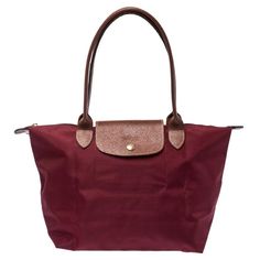 2022 Red Longchamp Bag Outfit, Longchamp Bag Outfit, Long Champ Bag, Longchamp Red, Longchamp Le Pliage Large, Dream Items, Burgundy Bag, Handbags For School