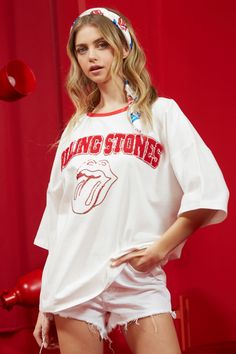 Enhance your rockstar style with our Rolling Stones Embroidery Oversized T. Made of 100% cotton, this tee features short sleeves, a round neck, and a striking front sequin and towel Rolling Stones and tongue embroidery. The contrast neck band adds a touch of unique detail. Show off your love for the legendary band in comfort and style. Rockstar Style, Clothing Styles, New Tops, Mens Clothing, Rolling Stones, Sale House, Mens Clothing Styles, Denim Dress, Red And Blue