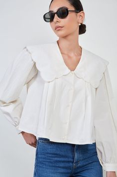 White scalloped giant collar shirt | Glassworks London Satijnen Blouses, Scalloped Blouse, Sew Projects, London Free, Clothes Patterns, Buy Now Pay Later, Collar Shirt, Office Outfits, Summer 2023