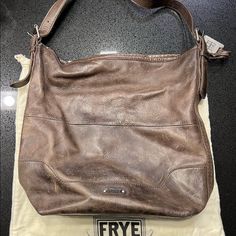 Very Gently Used Frye Handbag, In Excellent Condition. Frye Handbags Cross Body Shoulder Bags, Frye Purse, Frye Handbags, Shoulder Bags, Bag Lady, Shoulder Bag, Handbags, Women Shopping, Color