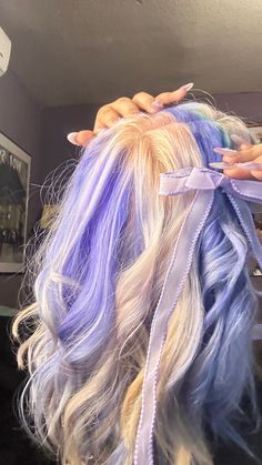 Cute Hair Color Combos, Blonde And Coloured Hair, Hair Color Ideas Y2k, Blonde Hair With Color Highlights, Hair Color Ideas Fun, Lagoona Blue Hair, Funky Hair Colour, Cool Hair Colors, Fun Hair Colors