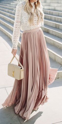 Tzniut, modest fashion, modesty, Jewish, casual, classy, summer, winter, fall, spring Long Pink Skirt, Nude Skirt, Rok Outfit, Bohemian Skirt, Maxi Skirt Outfits, Estilo Hippie, Rock Outfit, Trendy Skirts