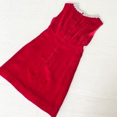 "❤️❤️❤️ what a perfect Christmas dress! Soft velvet with a wonderful metallic silver lace trim. This is sooooo festive and super dooper glam! Condition: Excellent Label: None. Very well made. Bust 34\" Empire waist 28/29\" Hips 37\" Length 33.5\" This item has been professionally dry cleaned and is ready to wear. Comes from a smoke and pet free home. Don't forget to follow me on Instagram @tammaraclearshercloset for new listing alerts. This is shipping from Singapore. Standard post to the US tak Peacock Dress, Gown Photos, Silver Lace, 60s Dress, Christmas Dress, Soft Velvet, Perfect Christmas, Empire Waist, New Vintage