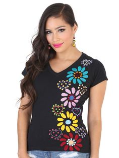 Playera Artesanal Cuello V Bordada de Flores para Mujer Blusas Artesanales Mexico Artesanal Black Father Son Shirts, Embroidered Designs, Embroidery Materials, Sewing Embroidery Designs, Embroidered Shirt, Embroidered Design, Blouse Dress, Embroidered Flowers, Family Shirts