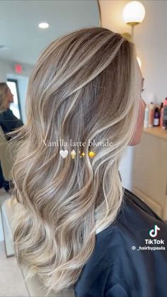 Medium Ash Blonde Hair Balayage, Creamy Vanilla Blonde Hair Balayage, Winter Dirty Blonde Hair, Vanilla Latte Blonde Hair, Blonde Boliage, Very Blonde Balayage, Icy Blonde With Lowlights, Cream Blonde Balayage, Blond With Lowlights