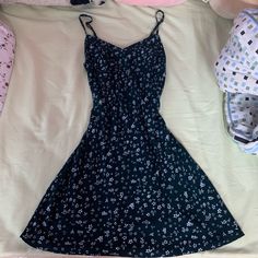 Reposhing This Item I Purchased From @Kellyhy8800. Loved It, But Ready To Rotate For Something New. Questions? Leave A Comment Below! *Please Note When I Bought This I Thought It Was A Fit And Flare Dress. I Was So Wrong! It Is A Slip Dress! I Don’t Want Others To Be Mislead By The Pictures. If You Have An Offer Go For It! I Just Randomly Picked A Price. *Never Wore It. *Nwt Casual Sundress With Floral Print And Sweetheart Neckline, Casual Sundress With Sweetheart Neckline And Floral Print, Casual Sundress With Sweetheart Neckline, Casual Mini Dress With Floral Print And Sweetheart Neckline, Casual Floral Print Dress With Sweetheart Neckline, Cute Green Knee-length Dress, Casual Green Floral Mini Dress, Casual Mini Dress With Sweetheart Neckline For Day Out, Cute Green V-neck Dress