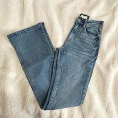 H&M High Rise Waist Flare Jeans Size 2 European 34 Medium Blue Vintage Wash High Rise Waist Full Length Flare Leg Stretch Brand New With Tags Make Me An Offer H&m Medium Wash Denim Jeans, H&m Dark Wash Denim Jeans, H&m Denim Blue Jeans, Trendy H&m Jeans For Fall, H&m Denim Blue Straight Leg Bottoms, H&m Straight Leg Denim Blue Bottoms, H&m High Rise Medium Wash Jeans, H&m High Rise Dark Wash Jeans, H&m Straight Leg Dark Wash Jeans