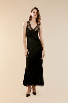 Old Hollywood-style lingerie is the inspiration behind the Mendez Slip Dress. In black silk-look viscose, it is cut on the bias to softly cling to the body?s curves, with wide panels of lace crossing over the bust to form the shoulder straps and lace edging at the hem.Model is 180cm and wears a size 8 - Evening dress - Lace details - Silk-like viscose - Fabrication: 100% Viscose Lining: 100% Polyester Lace Black Dress, Slip Dress Black, Old Hollywood Style, Silk And Lace, Day To Night Dresses, Hollywood Style, Hollywood Fashion, Lace Evening Dresses, Lace Dress Black