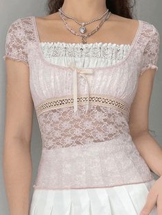 Lace Patchwork Crop Blouse - AnotherChill T-shirts Vintage, Pink Lace Shorts, Fashion 60s, Top In Pizzo, Butterfly Print Dress, Street Y2k, Fashion 90s, Lace Short Sleeve Top, 90's Fashion