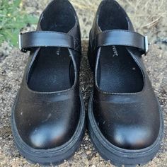 Women's Black Shoes Size 8 Only Worn Once Womens Black Shoes, Black Shoes Women, Shoes Color, Black Shoes, Athletic Shoes, Womens Sizes, Women Shoes, Women Shopping, Black