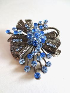 Old Hollywood Style Brooch, Blue Rhinestone Brooch, Sapphire rhinestones bow brooch, 1980s Victorian jewelry, Jackpot Jen Vintage by JackpotJen on Etsy Old Hollywood Style, Hollywood Style, Pewter Color, Sapphire Color, Brooch Vintage, Brooch Jewelry, Crystal Brooch, Vintage Victorian, Victorian Jewelry