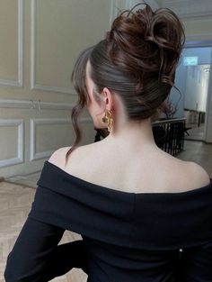 Romantic Updo Hairstyles, Glamorous Wedding Hair, Long Shiny Hair, Guest Hair, Hair Growing Tips, Bridal Hair Buns, Long Hair Wedding Styles, Front Hair Styles, Glam Hair