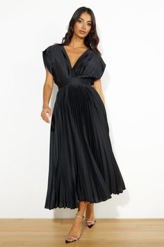 Length from bust to hem of size S: 117cm. Maxi dress. Unlined. Model is a standard XS and is wearing XS. True to size. Non-stretch fabric. Tie-up back. Pleated. V neck. Flowy skirt. Zipper. Cold hand wash only. Polyester. Show up in the Sleeker Than All Maxi Dress. Featuring a pleated design and flowy skirt. Style with heels and curls for all the compliments. Yemen Clothing, Prom Shopping, Skirt Zipper, Maxi Dress Black, Flowy Maxi Dress, Skirt Style, Flowy Skirt, Shop Maxi Dresses, Dress Romper