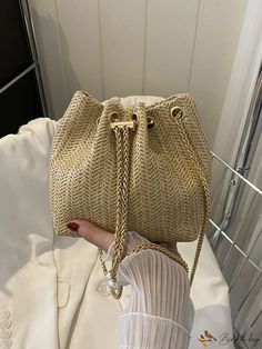 BirdinBag - Chic Gold Chain Bucket Bag with Drawstring Closure Elegant Gold Bucket Bag With Large Capacity, Gold Bags With Adjustable Chain For Gift, Trendy Gold Bag With Adjustable Chain, Gold Bucket Bag With Chain Strap, Chic Gold Bucket Bag With Large Capacity, Gift Bucket Shoulder Bag With Chain Strap, Trendy Gold Rectangular Bucket Bag, Chic Bags With Adjustable Chain, Trendy Gold Bucket Bag For Daily Use