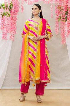 Shop for Surbhi shah Yellow Pure Spun Silk Embroidered Leheriya Kurta Set for Women Online at Aza Fashions Shaded Dupatta, Mango Yellow, Silk Pant, Kurta Set For Women, Yellow And Pink, Silk Pants, Kurta Set, Scalloped Hem, Floral Motifs