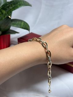 14k Gold Chain Link Bracelet | Gold Link Chain Bracelet, Round Chain Bracelet, Layering Bracelet, Rope Chain Bracelet, Bracelet for Women Elevate your style with our exquisite 14k Gold Chain Link Bracelet, a true embodiment of timeless elegance and versatility. 🌟 This stunning piece is more than just a bracelet; it's a symbol of enduring beauty and sophistication, designed to make every moment memorable. ✨ 14k Gold Chain Link Bracelet Features: 🌟 Luxurious 14k Gold: Our bracelet is meticulousl Bracelet Rope, Bracelet Layering, Armband Gold, Gold Link Chain, Link Chain Bracelet, Gold Link, Layered Bracelets, Bracelet For Women, Bracelet Gold