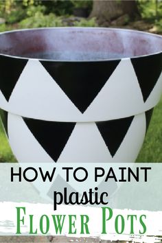 a black and white flower pot with text overlay that reads how to paint plastic flower pots