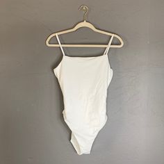 Nwt Madewell Crepe Dory White Square-Neck One-Piece Swimsuit Honeymoon Vacation Size Medium 87% Recycled Polyamide/13% Elastane. Brand New With Tags. Honeymoon Swimsuit, Honeymoon Vacations, White Square, Square Neck, Womens Swim, One Piece Swimsuit, Madewell, Color White, Size Medium