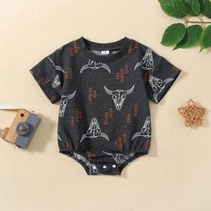 Western Cow Bodysuit – Western Baby Clothes Western Onesies, Western Cow Skull, Western Clothes, Western Apparel, Western Clothing, Infant Clothing, Toddler Clothing, Cow Skull, Children Clothing