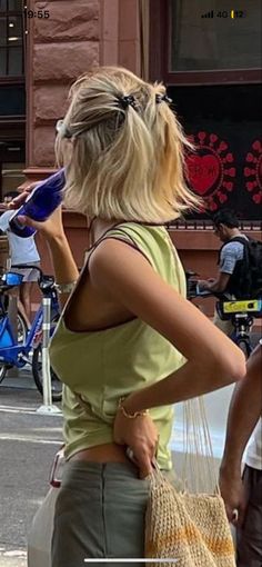 Chopped Blonde Bob, Clipped Back Short Hair, Beach Bob Hair, Short Hair Fun Hair Styles, Short Blonde Hair With Wispy Bangs, Super Hot Weather Outfit Summer, Short Bob Hairstyles Aesthetic, Bob Hairstyle 2023, Bob With Clips