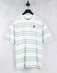 T-shirt by Levi's For the rotation Stripe design Crew neck Short sleeves Daisy embroidery Relaxed fit Daisy Embroidery, Green Shop, Stripe T Shirt, Green Fashion, Latest Fashion Clothes, Stripes Design, Blue Fashion, Latest Fashion Trends, Levi's