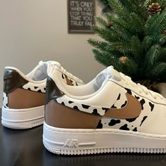 Custom Made To Order Hand Painted With High Quality Paint Guaranteed To Not Crack Or Chip Takes 5-7 Days To Process Since I’m Hand Painting It Brand New Shoes This Design Is Very Popular! For A Cheaper Price And More Of My Work Visit My Etsy Https://Colorcarley.Etsy.Com Nike Shoes Women Fashion, Boty Nike, Western Shoes, Preppy Shoes, Cute Nike Shoes, Cute Sneakers, Cute Nikes, Cow Girl, Swag Shoes