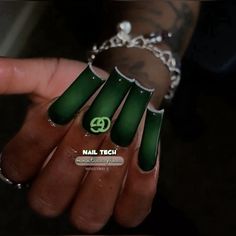 moneeyboo 𝐟𝐨𝐫 𝐦𝐨𝐫𝐞 𝐩𝐢���𝐧𝐬 ༊   𝐍𝐚𝐢𝐥 𝐓𝐞𝐜𝐡: exoticc.glam  #nails #nailart #instagram #inspiration #nailsofinstagram #green #gucci #art #fall #fallnails #beautyblog #blackgirl #black #acrylic #nail design Christmas Nails In Green, Green Nails Acrylic Christmas, Green Kaws Nails, Emerald Green Acrylic Nails, Birthday Photoshoot Ideas Boys, Gucci Art, Green Gucci, Gucci Nails, Junk Nails