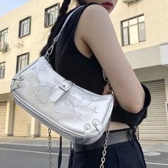 Width: 27cm / Height: 13cm / Thickness: 7cm Shoulder strap length:110 cm Handle height: 25cm Material: PU leather zipper [Note] There may be 1-3cm normal measuring error,and because of the light and angle of the shot, the color of the product is a little different from the main picture. Thank you for your understanding! Silver Y2k, Embroidery Summer, Vintage Leather Handbag, Design Butterfly, Armpit Bag, Simple Backpack, Girls Handbags, Butterfly Embroidery, Canvas Shoulder Bag