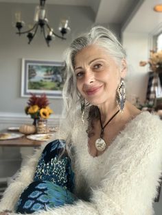 Elven Beauty, Senior Style, Growing Older, Silver Foxes, Long Gray Hair, Grey Hair Color, Ageless Beauty, Aging Gracefully, Hippie Bohemian