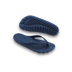 Inspired by footprints on the beach, GUDO has redesigned the classic flip flops by combining comfort with a timeless minimalist look that suits everyone - from the sun-seeker and world adventurer to the city cruiser and home dweller. Using XLEXTRALIGHT® material, an extremely soft, durable and eco-friendly Italian technology together with an innovative massaging footbed design, GUDO flip flops provide a bouncy feeling and stimulate your reflexology pressure points for a relaxing sensation in eve Blue Rubber Sole Flip Flops For The Beach, Navy Beach Slides With Cushioned Footbed, Blue Outdoor Flip Flops With Arch Support, Navy Non-slip Beach Sandals, Reflexology Pressure Points, Sole Pattern, Organized Bed, Blue Flip Flops, Pet Gear