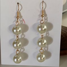 Gold 2.5 "Long Three-Strand Pearl Hook Earrings Pearls Earrings Diy, Easy Earrings Diy, Diy Earrings Pearl, Handmade Bracelets Tutorial, Easy Beading, Kite Earrings, Earring Pearl, Paracord Bracelet Diy, Baublebar Earrings