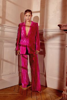 You've got the magic touch, babe. These pants come in velvet and feature a high-waisted, wide-leg silhouette, and zip fly closure. Crushed Velvet Blazer, Look Rose, High Waisted Wide Leg Pants, Velvet Suit, Pink Suit, Velvet Blazer, Looks Chic, Crushed Velvet, Wide Leg Trousers