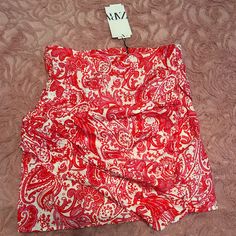 Super Cute Patterned Skirt With Zipper On Side Nwt Pink And Red Size M Red Pencil Mini Skirt For Summer, Red High Waist Mini Skirt For Summer, Red Skort For Summer, Red Relaxed Skort For Summer, Red Mini Skirt For Summer Day Out, Red Pleated Mini Skirt For Summer, Red Skort For Summer Day Out, Red Relaxed Fit Skort For Summer, Red Summer Day Out Skort