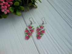 Gift Flower Earrings With Tiny Beads, Gift Flower Earrings With Tiny Round Beads, Pink Beaded Flower Earrings As Gift, Pink Beaded Flower Earrings For Gift, Dangle Flower Earrings With Tiny Beads As Gift, Colorful Beads Flower Earrings As Summer Gift, Dangle Flower Earrings With Tiny Beads For Gift, Flower-shaped Colorful Beaded Earrings, Flower-shaped Earrings With Tiny Beads As Gift