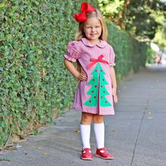 Santa Claus is coming to town and make sure your little one is ready in this Christmas Tree Front Pleat Dress. Features a large Christmas tree applique on a red gingham. Santa Sessions, Christmas Tree Applique, Tree Applique, Pleat Dress, Large Christmas Tree, Santa Claus Is Coming To Town, Charming Christmas, Hand Smock, Santa Face