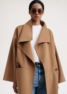 Signature wool cashmere coat camel Carolyn Bessette, Spring 23, Style Reference, Cashmere Fabric, Camel Coat, Anine Bing, Street Style Chic, Oversized Silhouette, Cashmere Coat