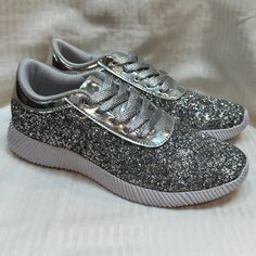 Brand New, Never Worn! Forever Silver Glitter Sparkle Sneakers Athletic Shoes Sz 8.5 Elevate Your Active Wardrobe With These Stunning Silver Glitter Sparkle Sneakers From Forever. These Athletic Shoes Are Perfect For Women Who Want To Add A Touch Of Style To Their Workout Routine. The Sneakers Come In A Uk Shoe Size 39 And Us Shoe Size 8.5, With A Medium Width. Featuring A Gorgeous Glitter Accent, These Sneakers Are Perfect For Anyone Who Loves To Make A Statement With Their Footwear. Even The L Metallic Round Toe Casual Sneakers, Casual Metallic Sneakers With Round Toe, Metallic Low-top Sneakers With Speckled Midsole, Low-top Glitter Sneakers For Sports, Casual Glitter Sneakers For Streetwear, Sporty Glitter Sneakers With Round Toe, Sporty Low-top Glitter Sneakers, Glitter Low-top Sneakers, Sporty Glitter Sneakers For Streetwear