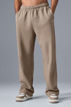 Okay, so we’re pretty much obsessed with this new, straight-leg version of the Accolade Sweatpant — it’s a super soft, leveled-up classic with a chrome Alo logo detail and powerful, performance tech for studio & street. Wear it in cold weather with a bold jacket and transition to warmer weather with slides. Classic Straight Hem Loungewear Bottoms, Alo Yoga Casual Straight Leg Bottoms, Casual Alo Yoga Pants In Neutral Color, Alo Yoga Straight Leg Pants For Fall, Classic Pants With Straight Hem For Loungewear, Classic Straight Hem Pants For Loungewear, Relaxed Fit Alo Yoga Pants, Alo Yoga Casual Straight Leg Pants, Alo Yoga Wide Leg Casual Bottoms